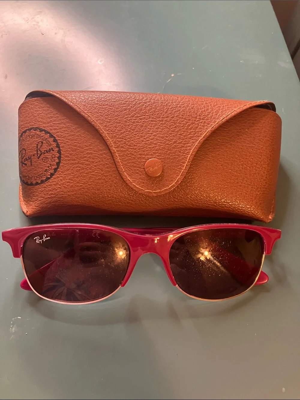 Magenta Pink Ray-ban sunglasses with classic case scratched need new lenses